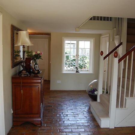 Stoke by Clare Pickwick House Bed & Breakfast エクステリア 写真