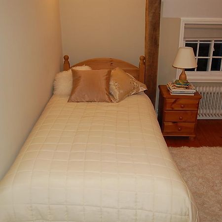 Stoke by Clare Pickwick House Bed & Breakfast 部屋 写真