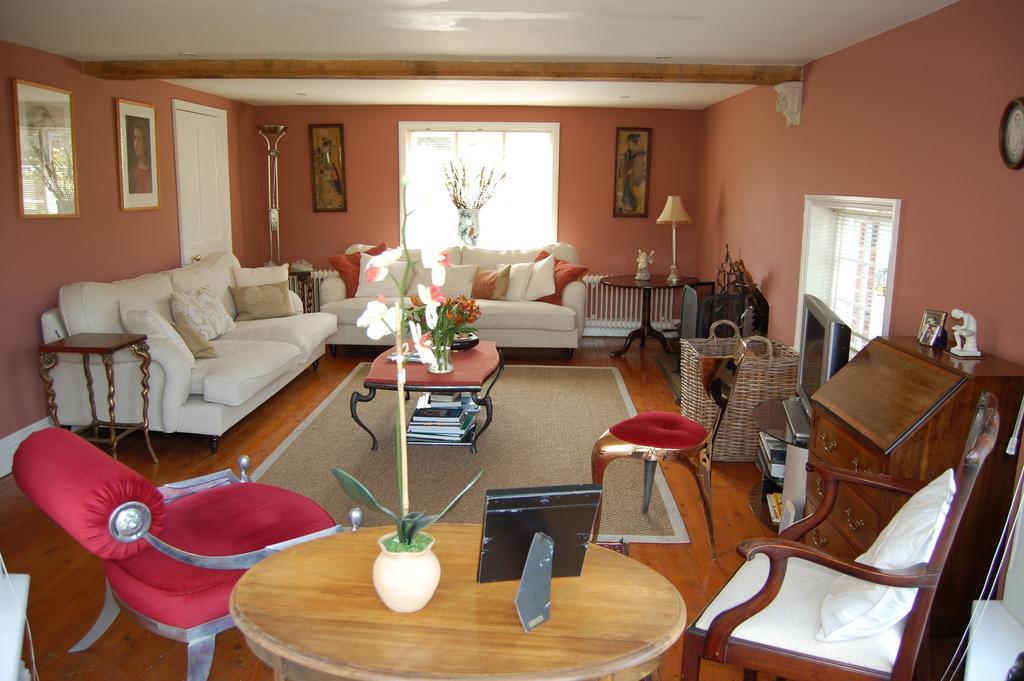 Stoke by Clare Pickwick House Bed & Breakfast エクステリア 写真