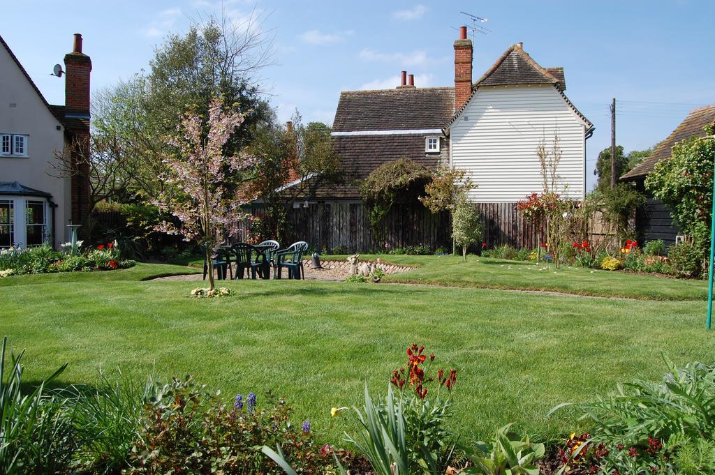 Stoke by Clare Pickwick House Bed & Breakfast エクステリア 写真